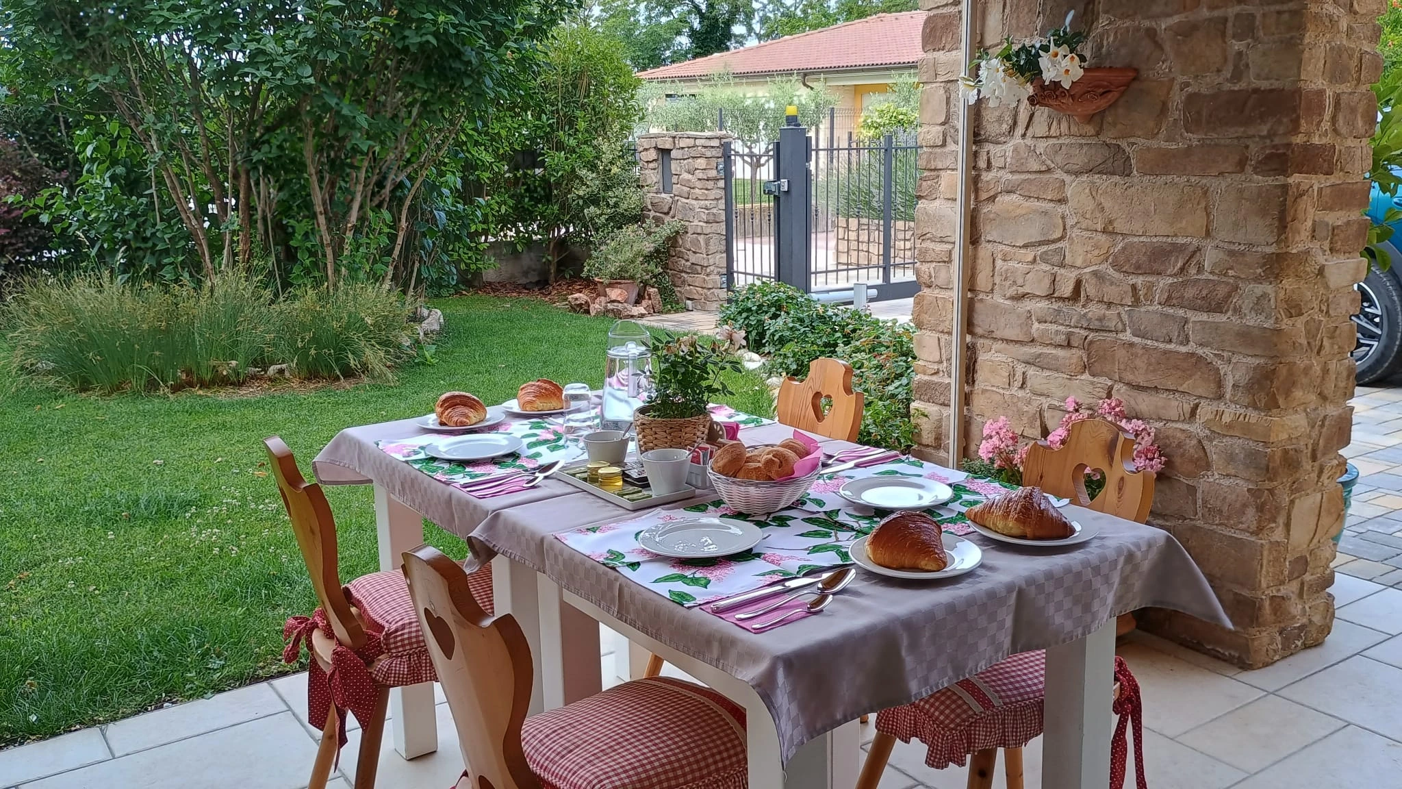 Services B&amp;B Valpolicella Breakfast on the patio